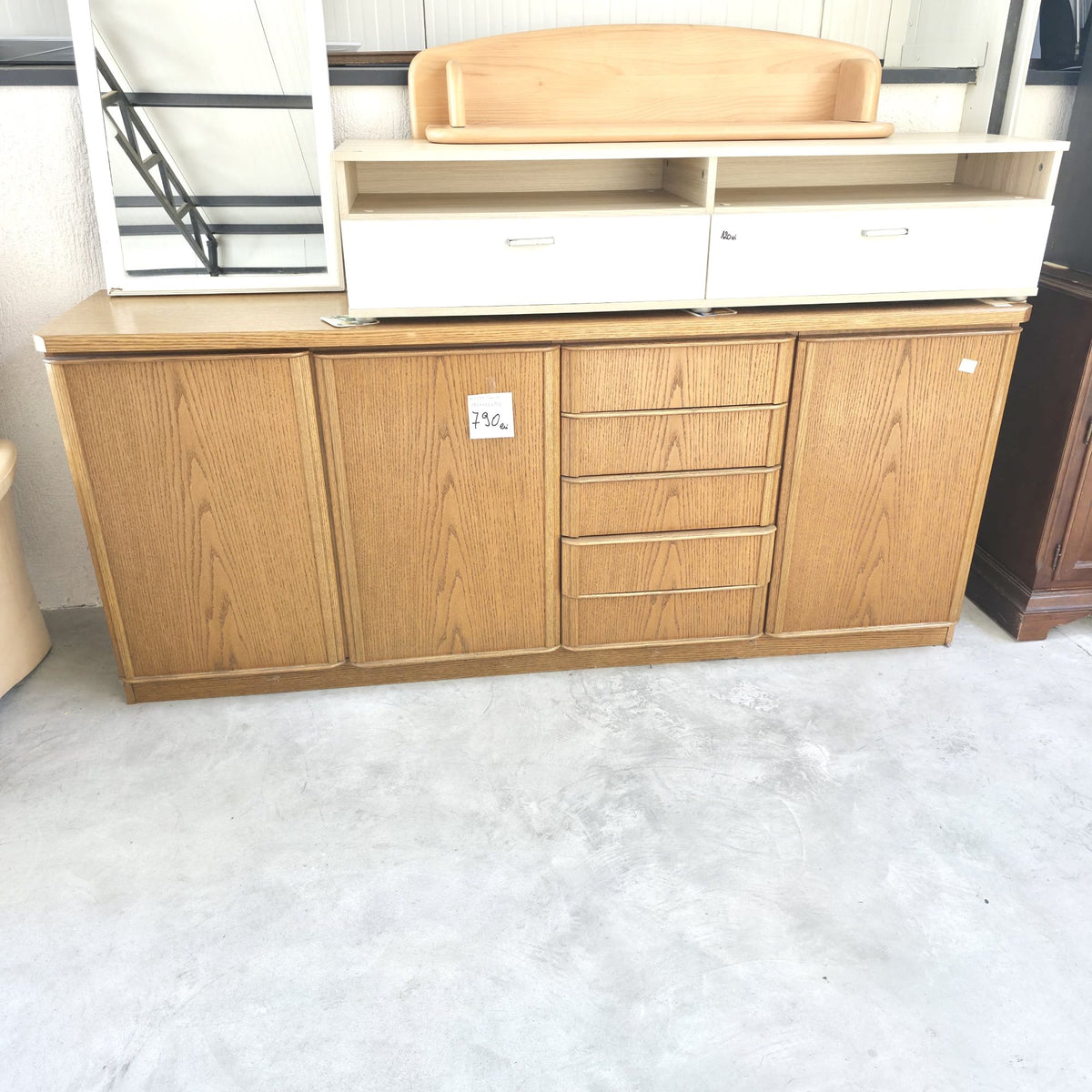 Comodă din Lemn cu 3 Uși și 5 Sertare – 197 × 45,5 × 83,5 cm