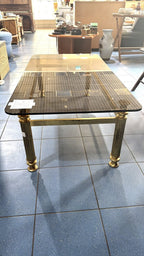 Masă de Cafea cu Cadru Metalic Auriu și Blat din Sticlă Fumurie Securizată – 125 × 64 × 43 cm