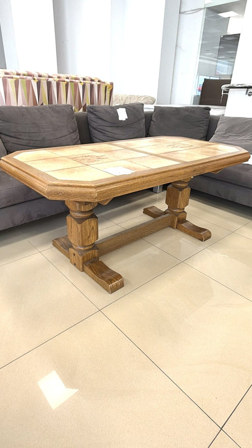 Masă de Cafea Extensibilă din Lemn Masiv, cu Înălțime Reglabilă și Blat din Ceramică – 136 × 74 × 60 cm
