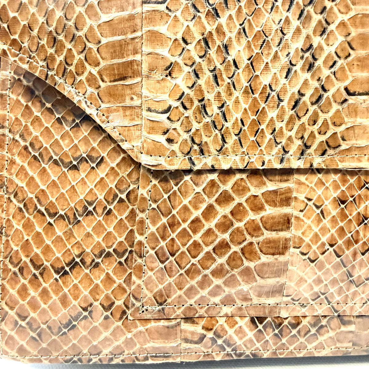 Geantă de Umăr din Piele Naturală de Șarpe – 28 × 18 × 9 cm