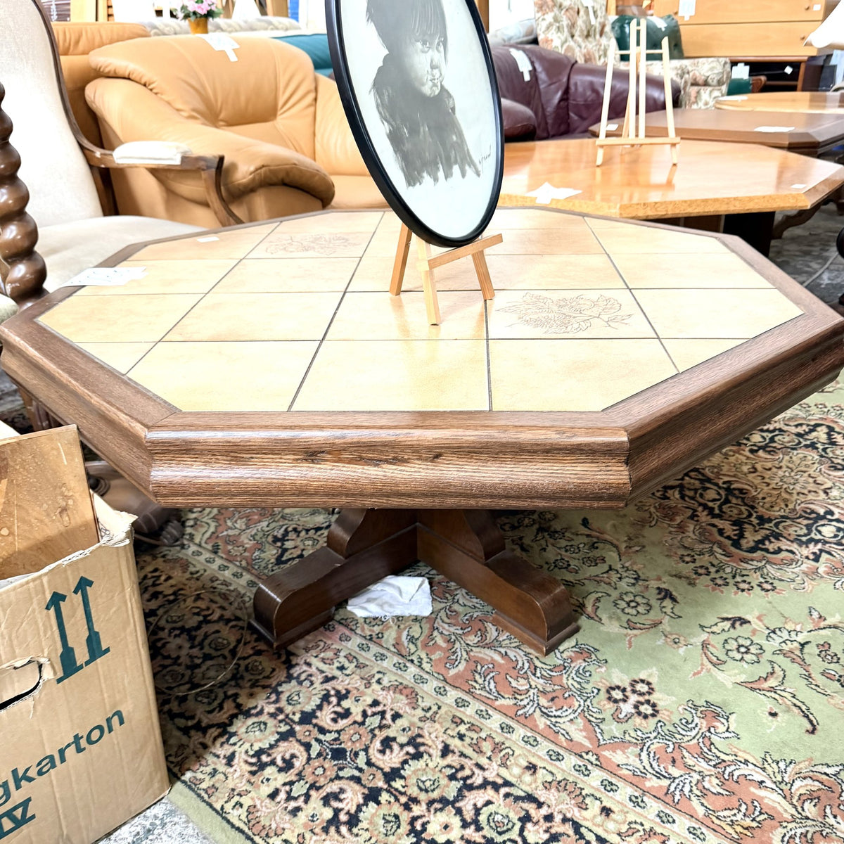 Masă de Cafea Hexagonală din Lemn cu Blat din Ceramică – 110 × 110 × 52 cm