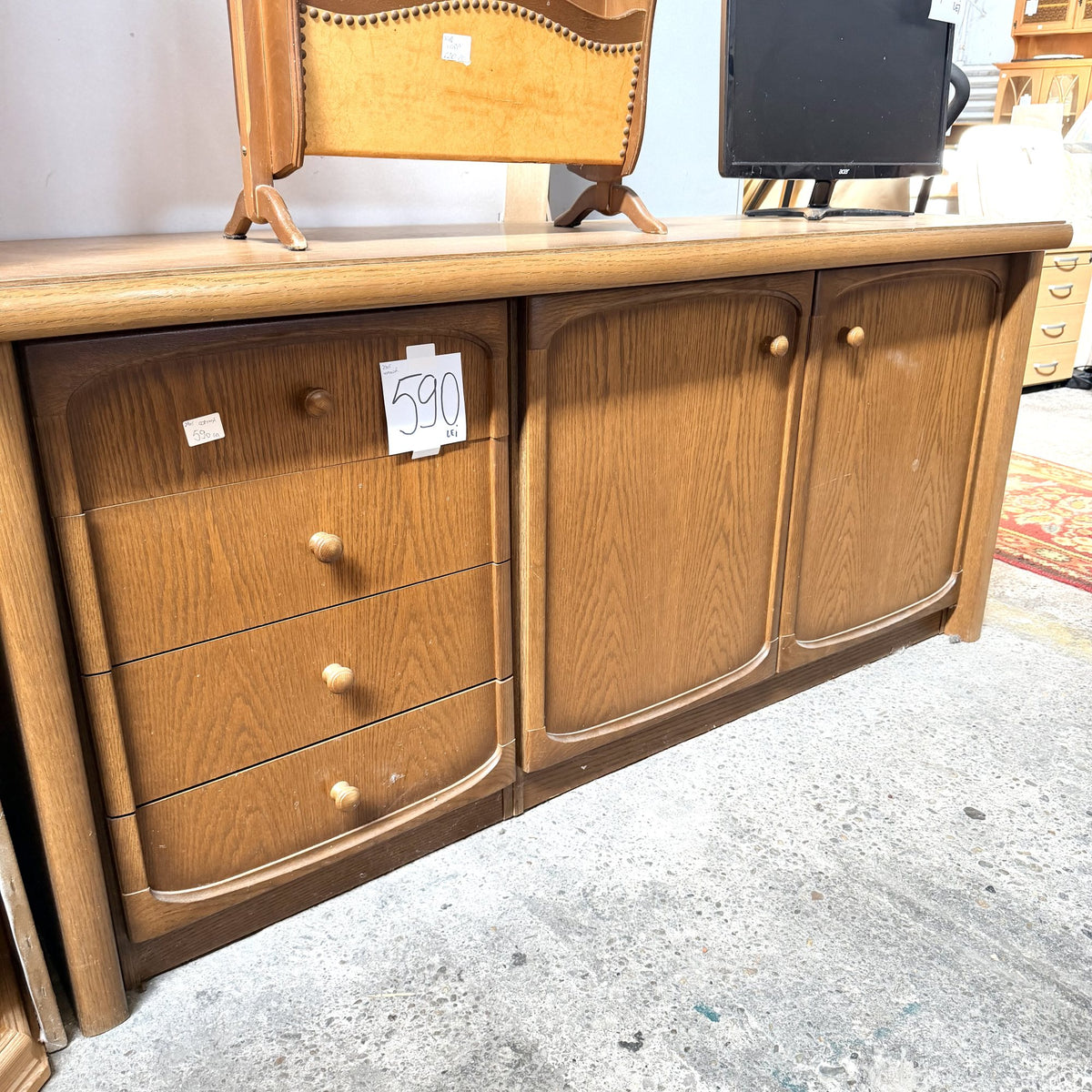 Comodă din Lemn cu 2 Uși și 4 Sertare – 169 × 45 × 77 cm