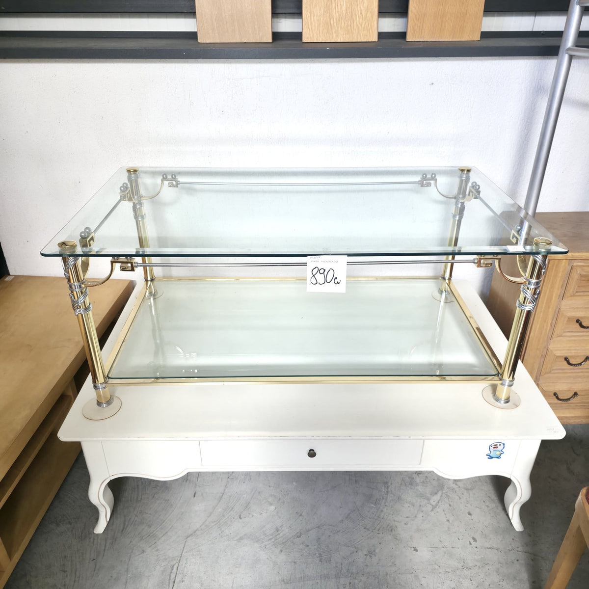 Masă cu Cadru Metalic Auriu și Accente Argintii, Blat din Sticlă Securizată – 119 × 69 × 47 cm