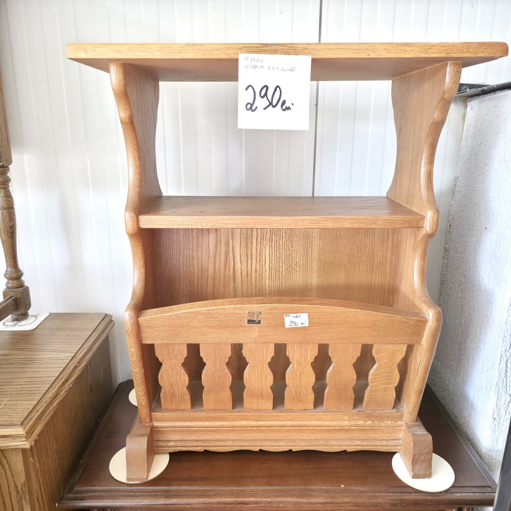 Masă Laterală din Lemn cu Suport pentru Ziare – 55 × 32 × 66 cm