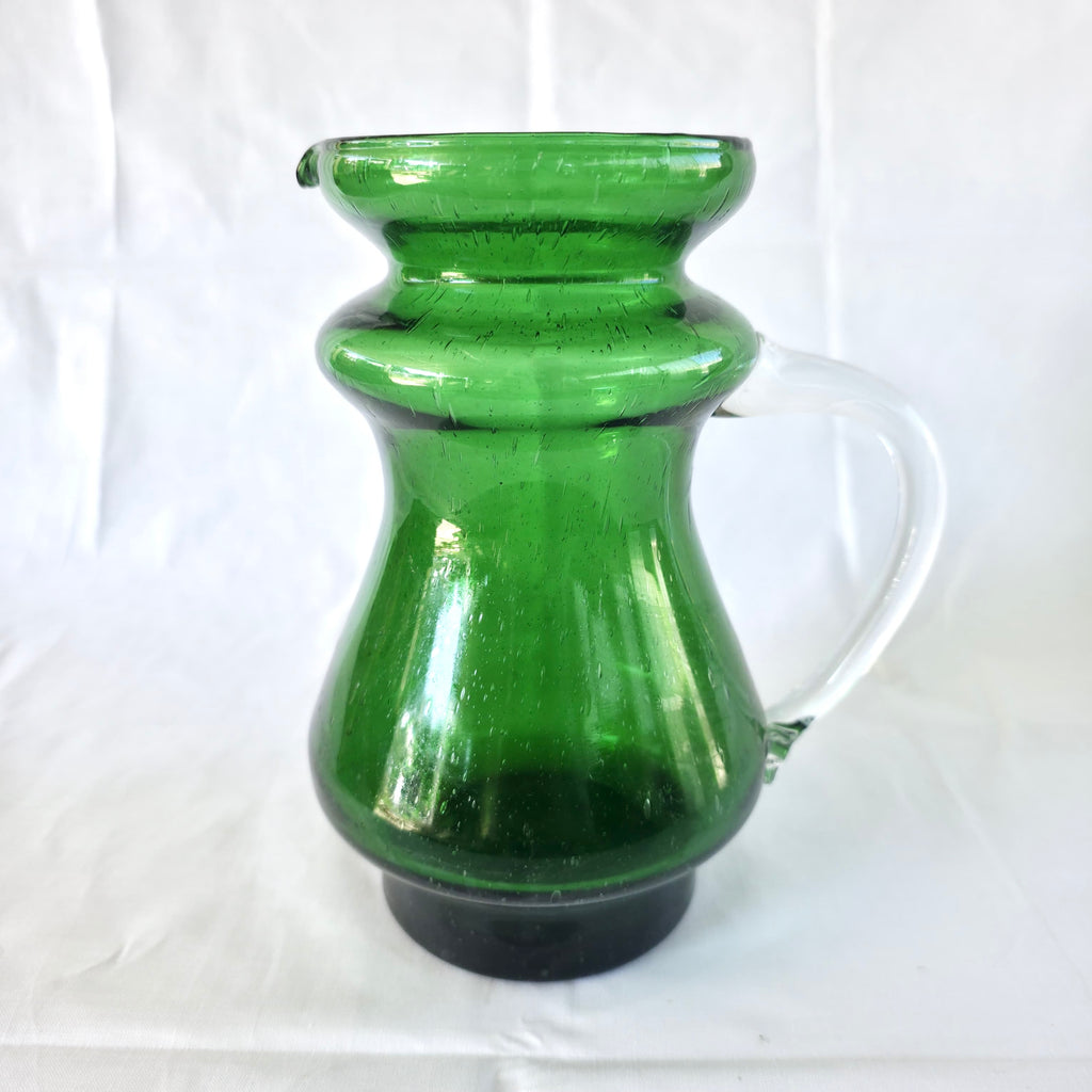 Carafă din Sticlă Verde Smarald, Lucrată Manual – 10 × 17 × 21 cm