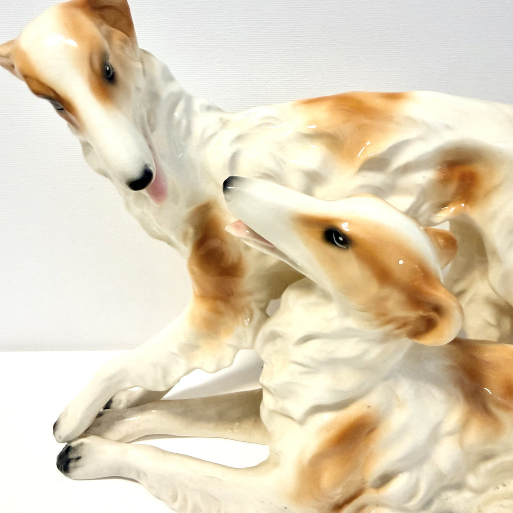 Bibelou din Porțelan Fin Sitzendorf – Borzoi / Wolfhound Dogs, Nr. 38055 – 31 × 11 × 20 cm