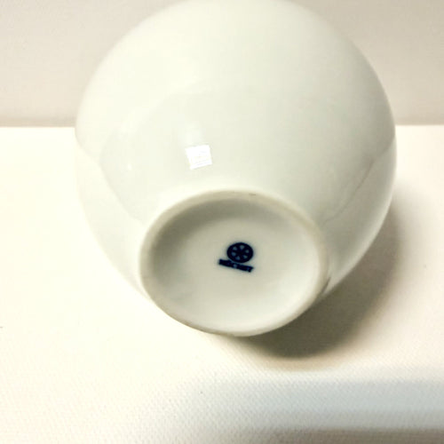 Vază Albă din Porțelan Höchst – Ø8,5 × 12,5 cm