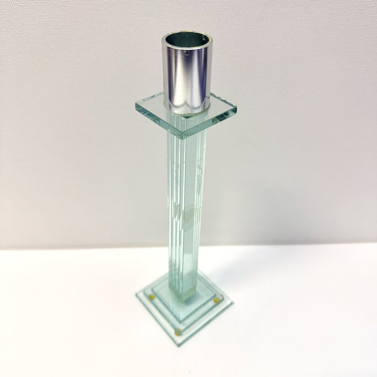 Suport de Lumânare din Sticlă – 6 × 6 × 23 cm