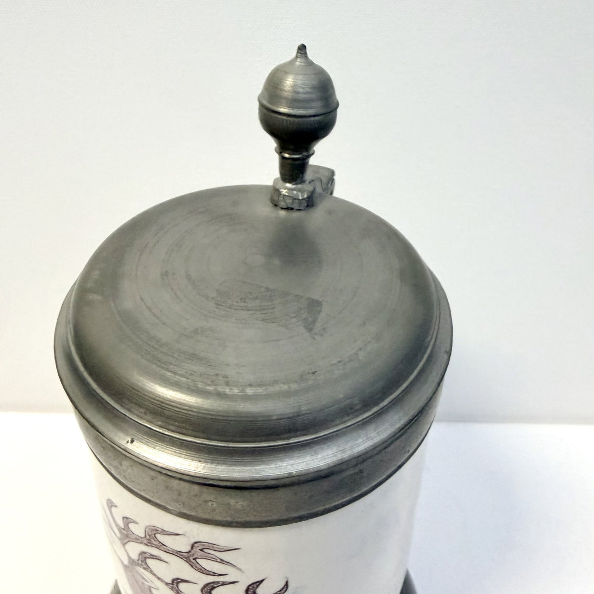 Halbă Vintage din Ceramică, Lucrată și Pictată Manual, cu Capac din Zinc – Ø15 × 27 cm