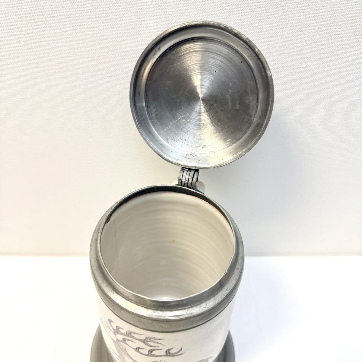 Halbă Vintage din Ceramică, Lucrată și Pictată Manual, cu Capac din Zinc – Ø15 × 27 cm