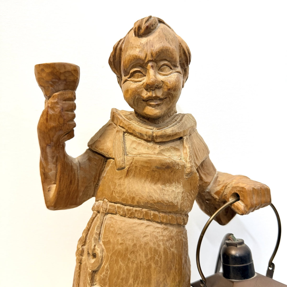 Statuetă Veioză din Lemn, Sculptată Manual, Stil Călugăr – 18,5 × 12 × 43 cm