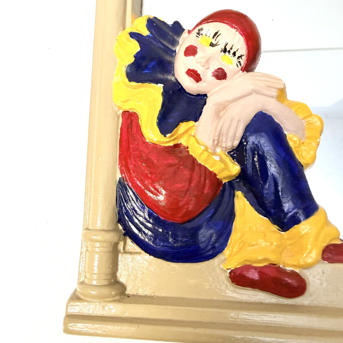 Oglindă cu Ramă din Gips, Lucrată Manual, Motiv Clovn – 19,5 × 2 × 28 cm