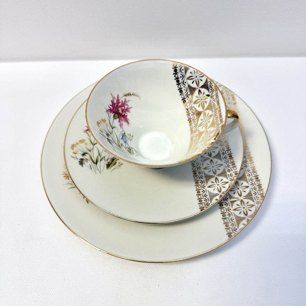 Set 3 Piese din Porțelan – Ceașcă + Farfuriuță Mică + Farfurie Mare