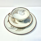 Set Vintage 3 Piese din Porțelan – Ceașcă + Farfurie Mică + Farfurie Mare