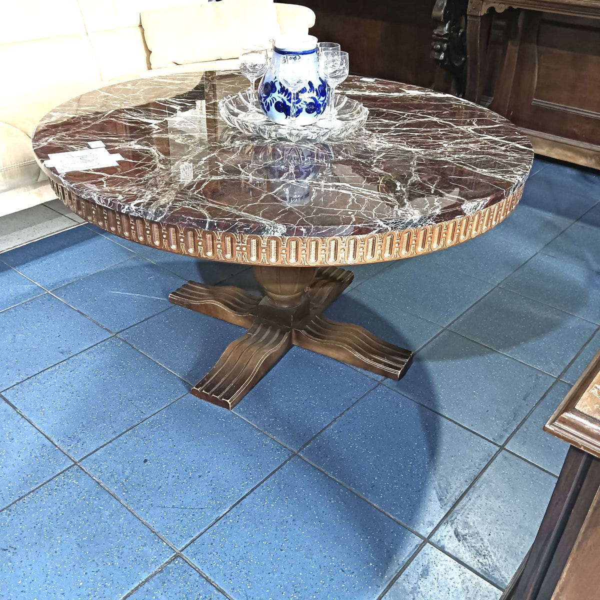 Masă de Cafea Rotundă din Lemn Masiv cu Blat din Marmură Naturală Maronie – Ø100 × 55 cm
