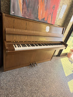 Pianină Vintage cu Placă din Bronz – 143 × 56 × 110 cm