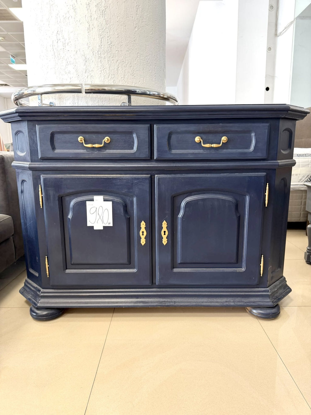 Comodă din Lemn Albastru Navy cu Accente Aurii – 125 × 42 × 85 cm
